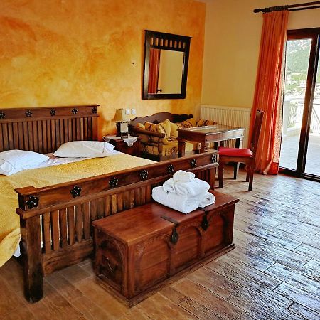 Flygonion Guesthouse Kiriákion エクステリア 写真