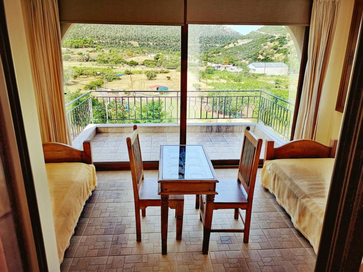 Flygonion Guesthouse Kiriákion エクステリア 写真