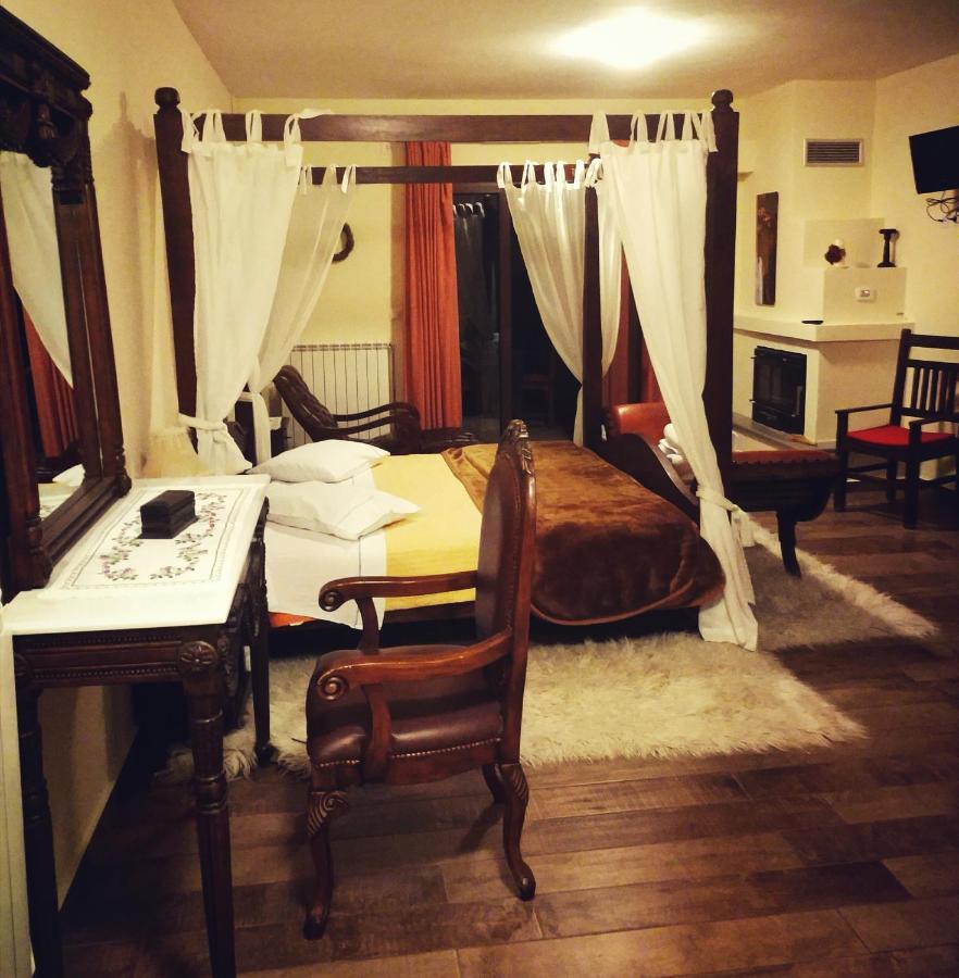 Flygonion Guesthouse Kiriákion エクステリア 写真