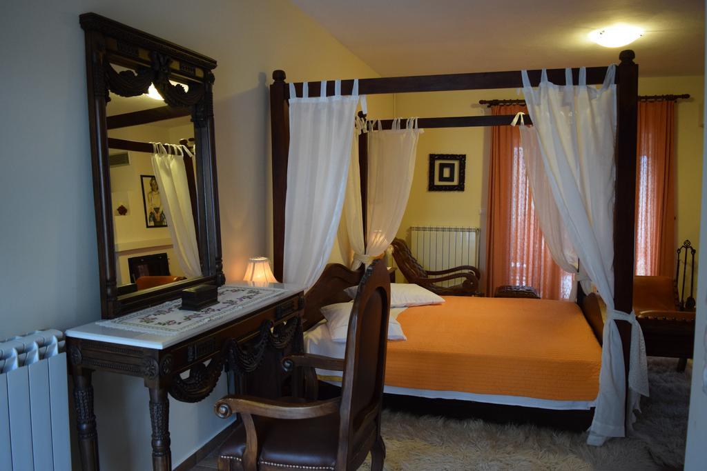 Flygonion Guesthouse Kiriákion エクステリア 写真