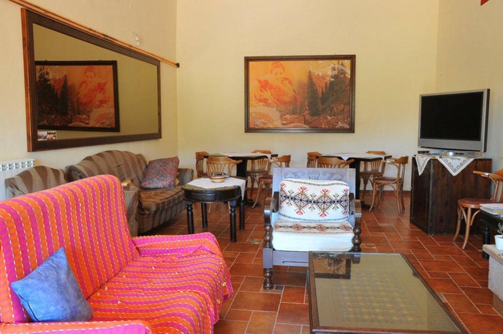 Flygonion Guesthouse Kiriákion エクステリア 写真